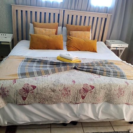 Baobab Tree Guest House Блоемфонтейн Екстериор снимка